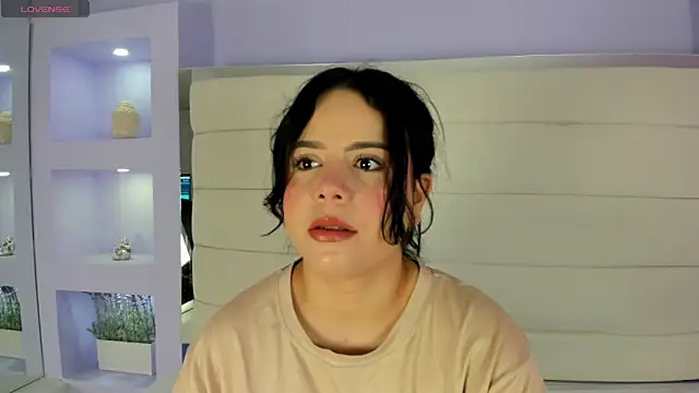 Snapshot of AkiraKings chatting on September 16, 2025, 11:55 am AkiraKings online show from September 16, 2025, 11:55 am