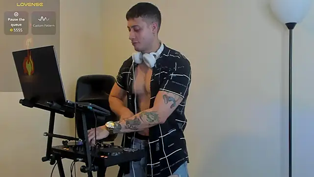 matt saill online show from October 3, 2025, 12:51 am