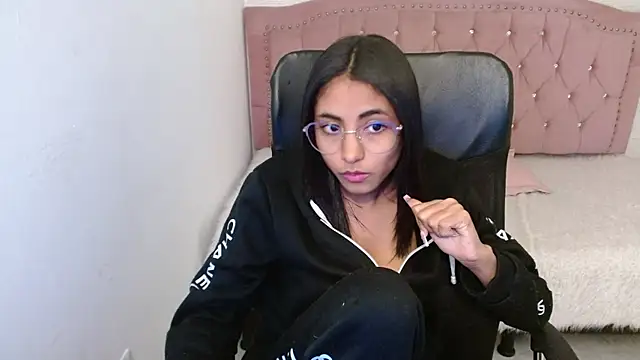 Snapshot of shaneelle chatting on January 29, 2025, 6:22 am shaneelle online show from January 29, 2025, 6:22 am