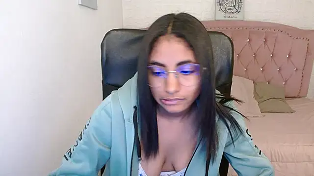 Snapshot of shaneelle chatting on March 11, 2025, 6:10 am shaneelle online show from March 11, 2025, 6:10 am