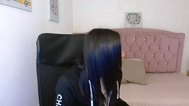 Snapshot of shaneelle chatting on March 12, 2025, 3:02 am shaneelle online show from March 12, 2025, 3:02 am