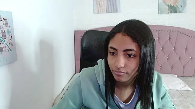 Snapshot of shaneelle chatting on October 8, 2025, 3:04 am shaneelle online show from October 8, 2025, 3:04 am