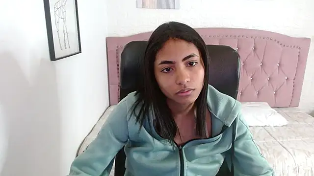 Snapshot of shaneelle chatting on October 15, 2025, 3:17 am shaneelle online show from October 15, 2025, 3:17 am