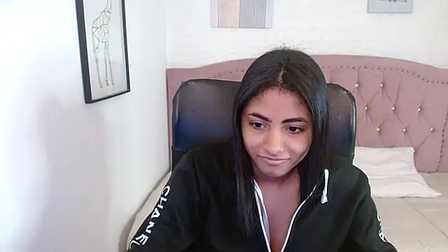 Snapshot of shaneelle chatting on October 18, 2025, 3:09 am shaneelle online show from October 18, 2025, 3:09 am