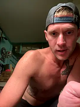 Snapshot of Camcam21 chatting on November 15, 2025, 6:33 am Camcam21 online show from November 15, 2025, 6:33 am