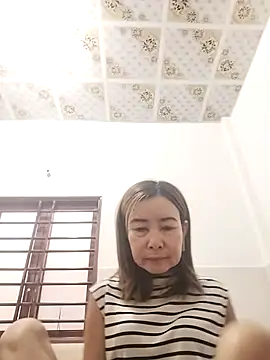 Sexy-ladyboobs20 online show from October 23, 2025, 1:16 am