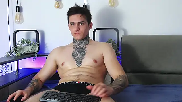 CarterCole online show from February 1, 2025, 4:44 pm