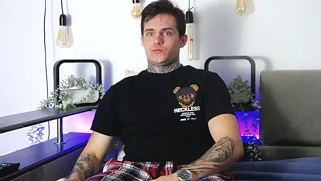 CarterCole online show from February 3, 2025, 7:40 am