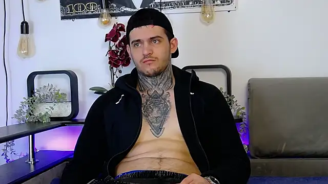 CarterCole online show from March 15, 2025, 8:04 am