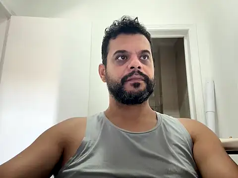 HornyBeachBoyBR online show from May 2, 2026, 2:00 pm
