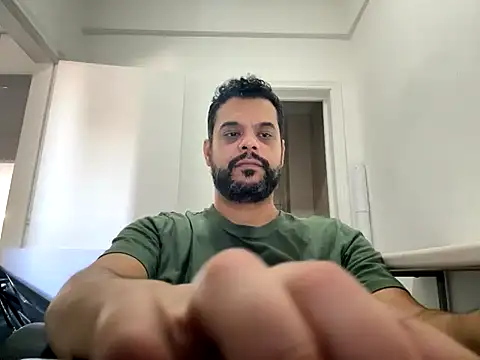 HornyBeachBoyBR online show from May 7, 2026, 2:33 pm