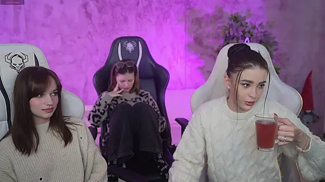 Brendi054 online show from January 18, 2025, 11:43 am