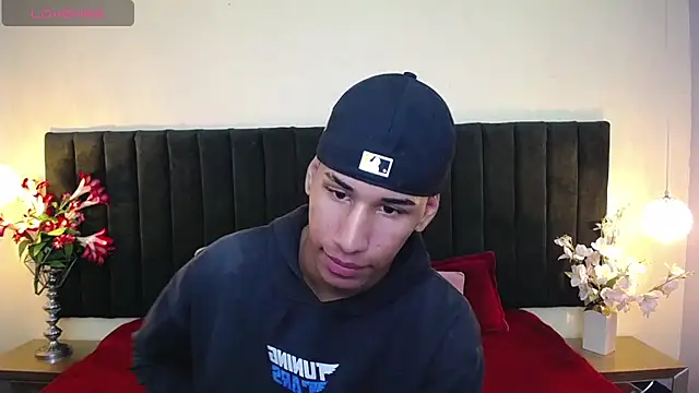 soft attraction online show from February 18, 2026, 7:54 pm