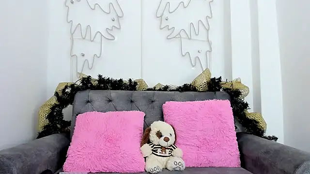 amber martinez online show from December 31, 2024, 11:20 am