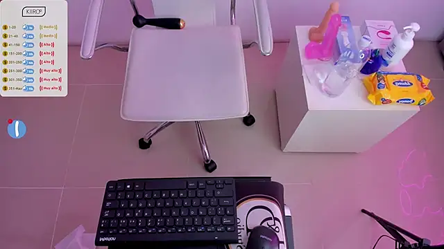 amber martinez online show from March 13, 2025, 6:56 pm