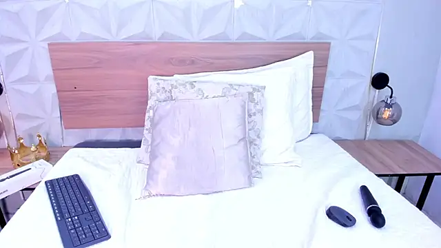 Stacey white  online show from May 16, 2026, 7:56 pm