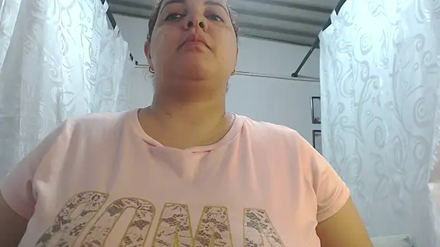 mia donatto369 online show from May 29, 2026, 1:09 pm