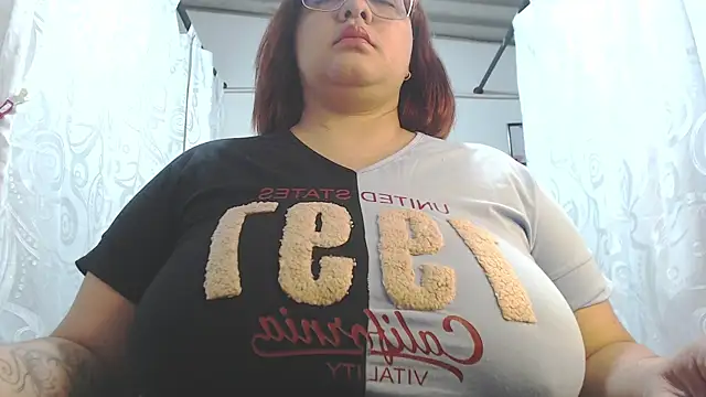 mia donatto369 online show from June 4, 2026, 12:33 pm
