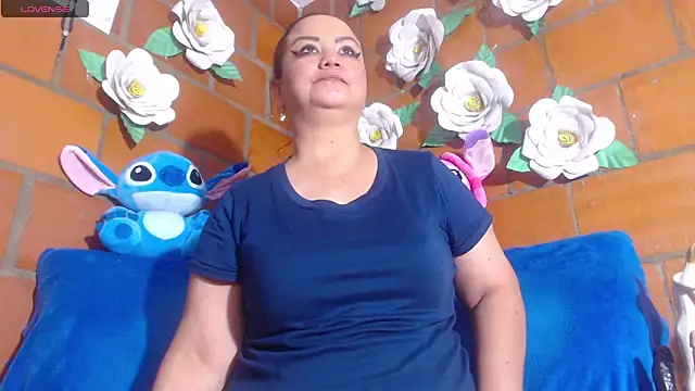 IngritBitch online show from May 3, 2026, 10:21 am