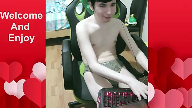 Snapshot of Twink_martinboy chatting on June 14, 2026, 2:24 am Twink martinboy online show from June 14, 2026, 2:24 am