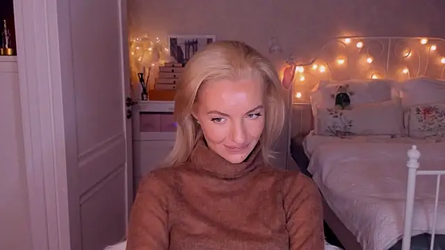 aestetick online show from October 14, 2025, 11:55 am