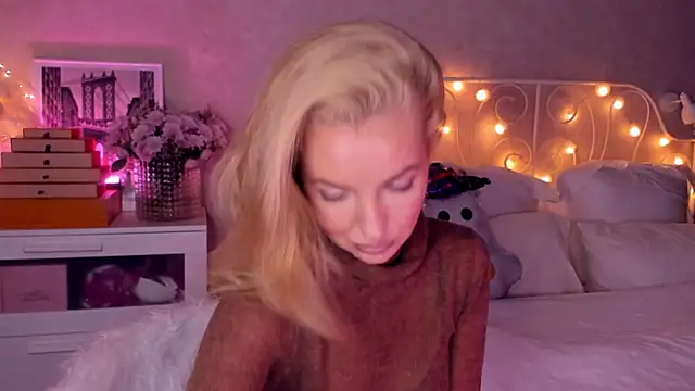 aestetick online show from November 4, 2025, 12:59 pm