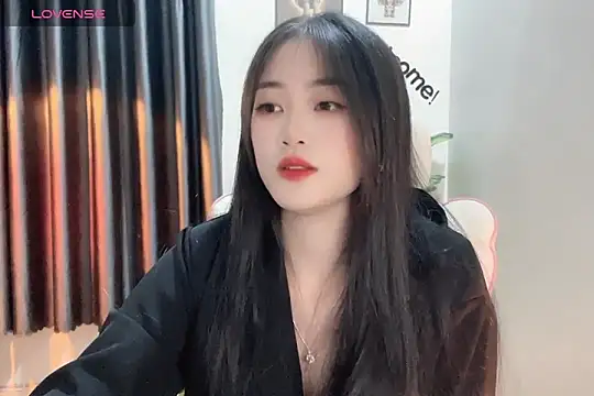 Snapshot of _Aimy_ chatting on December 14, 2024, 3:58 pm Aimy online show from December 14, 2024, 3:58 pm