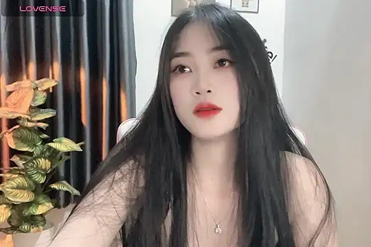 Snapshot of _Aimy_ chatting on December 17, 2024, 4:00 pm Aimy online show from December 17, 2024, 4:00 pm