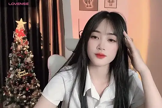 Snapshot of _Aimy_ chatting on December 23, 2024, 6:48 pm Aimy online show from December 23, 2024, 6:48 pm