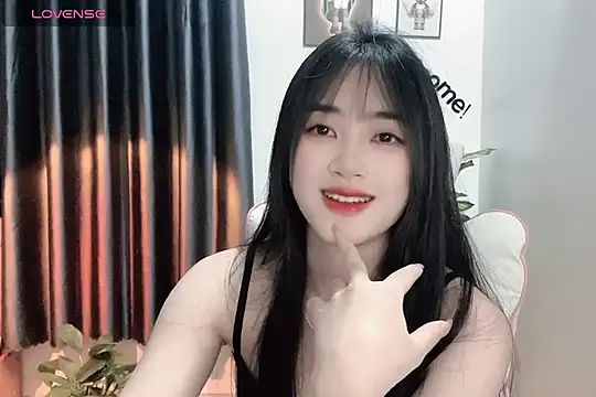 Snapshot of _Aimy_ chatting on December 30, 2024, 4:19 pm Aimy online show from December 30, 2024, 4:19 pm