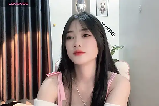 Snapshot of _Aimy_ chatting on January 9, 2025, 3:58 am Aimy online show from January 9, 2025, 3:58 am