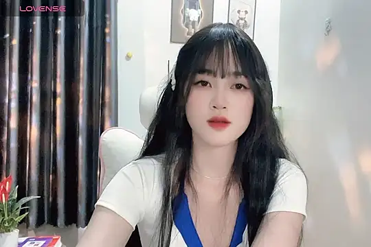 Snapshot of _Aimy_ chatting on January 14, 2025, 7:00 pm Aimy online show from January 14, 2025, 7:00 pm