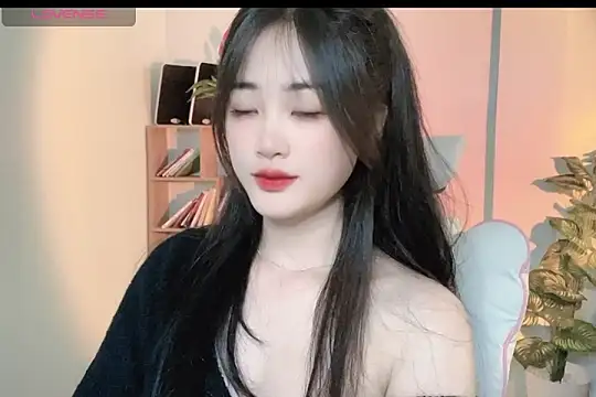 Snapshot of _Aimy_ chatting on March 6, 2025, 3:35 am Aimy online show from March 6, 2025, 3:35 am