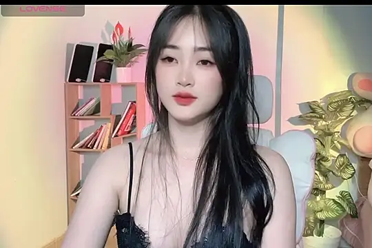 Snapshot of _Aimy_ chatting on March 6, 2025, 7:21 pm Aimy online show from March 6, 2025, 7:21 pm