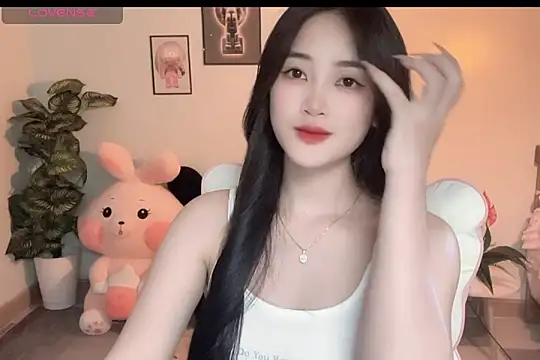 Snapshot of _Aimy_ chatting on September 22, 2025, 4:31 pm  Aimy  online show from September 22, 2025, 4:31 pm