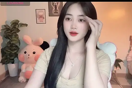Snapshot of _Aimy_ chatting on September 23, 2025, 4:43 pm  Aimy  online show from September 23, 2025, 4:43 pm