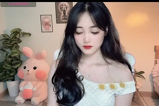 Snapshot of _Aimy_ chatting on October 7, 2025, 4:31 am  Aimy  online show from October 7, 2025, 4:31 am