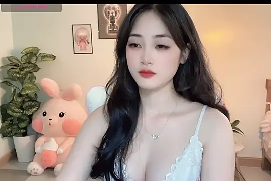 Snapshot of _Aimy_ chatting on October 10, 2025, 3:38 am  Aimy  online show from October 10, 2025, 3:38 am