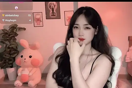 Snapshot of _Aimy_ chatting on October 11, 2025, 4:05 pm  Aimy  online show from October 11, 2025, 4:05 pm