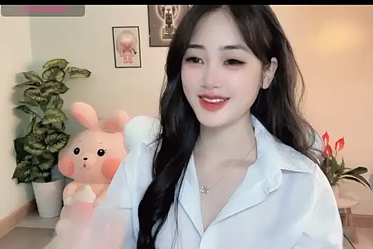 Snapshot of _Aimy_ chatting on October 22, 2025, 4:02 am  Aimy  online show from October 22, 2025, 4:02 am