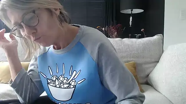 godinflower online show from September 18, 2025, 11:56 am