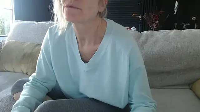 godinflower online show from September 28, 2025, 7:47 am