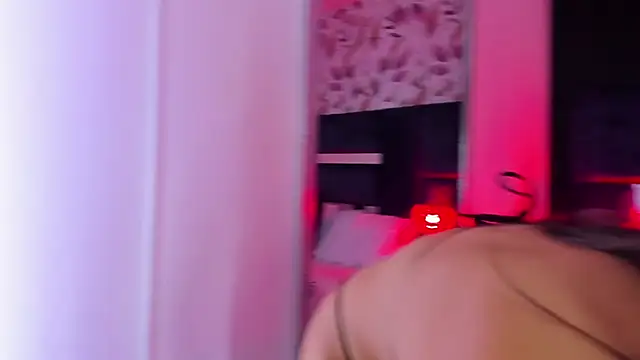 AmmyJones  online show from February 17, 2025, 10:36 pm