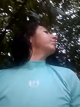 PaulinaRubio  online show from April 6, 2026, 11:05 pm