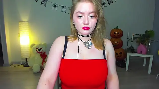 AidaPerry online show from October 31, 2025, 5:14 pm