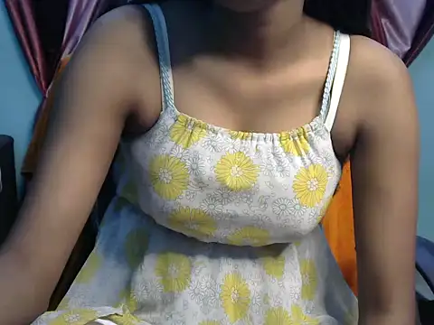 Snapshot of shrishtiGill chatting on December 6, 2024, 8:18 pm shrishtiGill online show from December 6, 2024, 8:18 pm