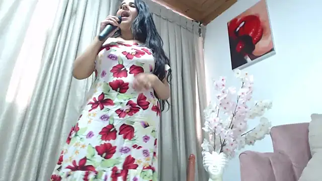 Snapshot of _Marcela__ chatting on February 8, 2025, 6:33 pm  Marcela   online show from February 8, 2025, 6:33 pm