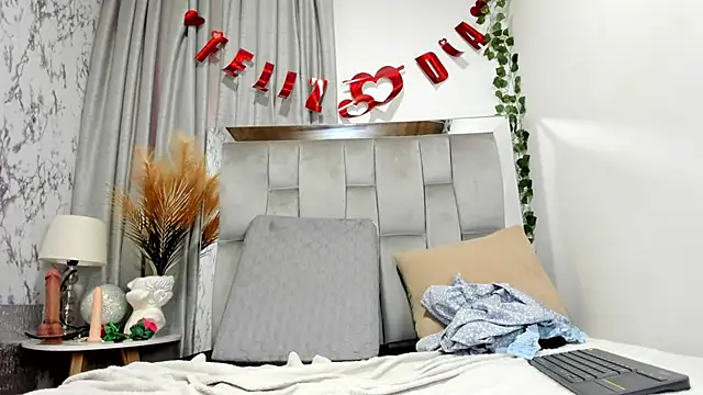Snapshot of _Marcela__ chatting on February 28, 2025, 3:37 pm  Marcela   online show from February 28, 2025, 3:37 pm