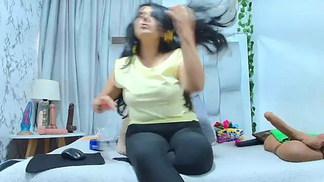 Snapshot of _Marcela__ chatting on October 16, 2025, 12:28 pm  Marcela   online show from October 16, 2025, 12:28 pm