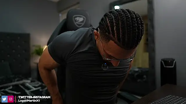 Martin Logan online show from October 24, 2025, 9:22 pm